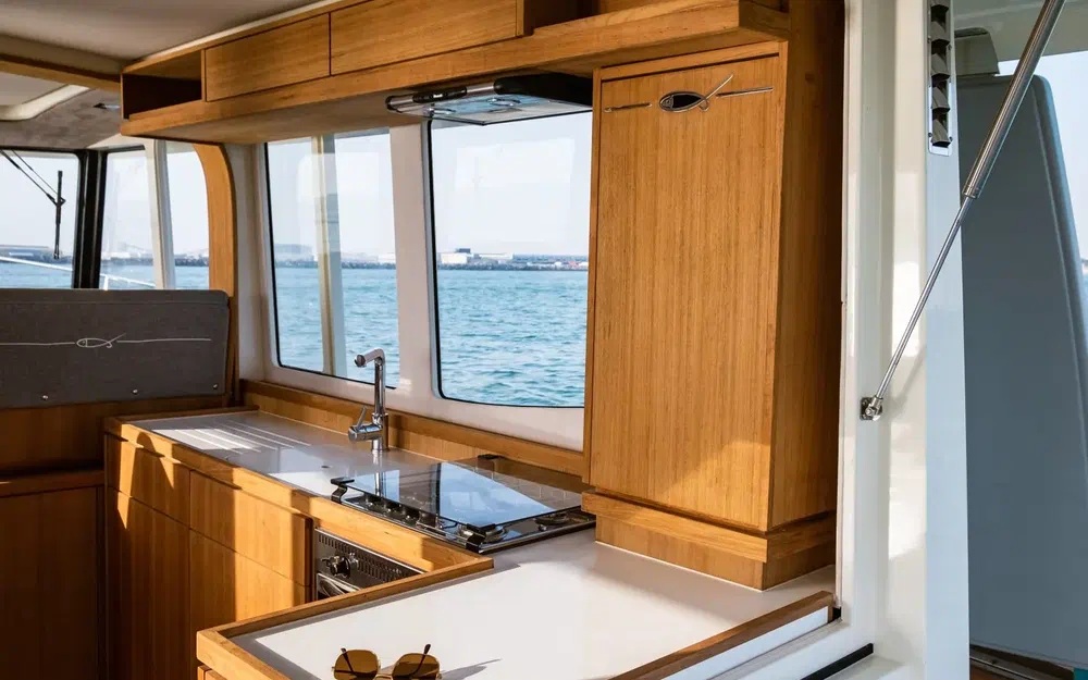 slider 2 Rhea Trawler 34