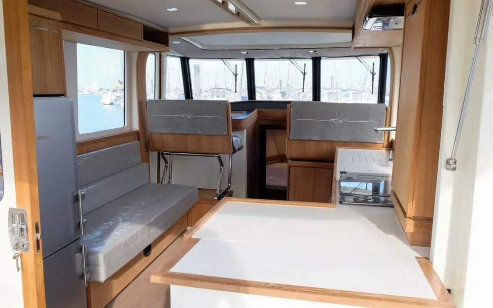 slider 7 Rhea Trawler 34