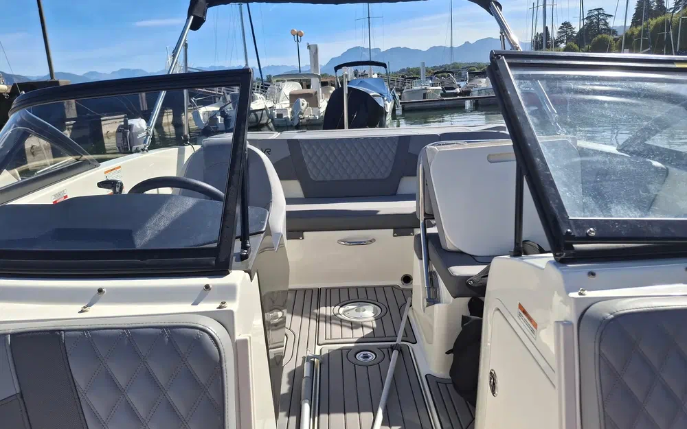 slider 6 Bayliner VR5 OB