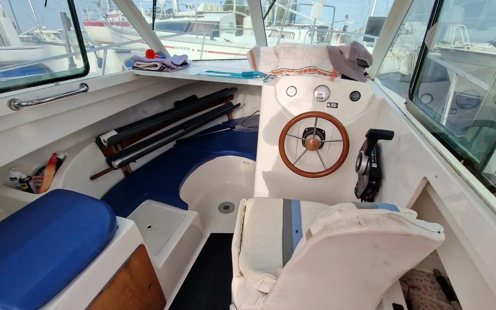 slider 10 Beneteau Antares 650 HB