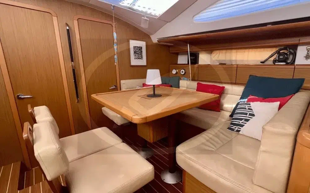 slider 9 Jeanneau Sun Odyssey 50 DS