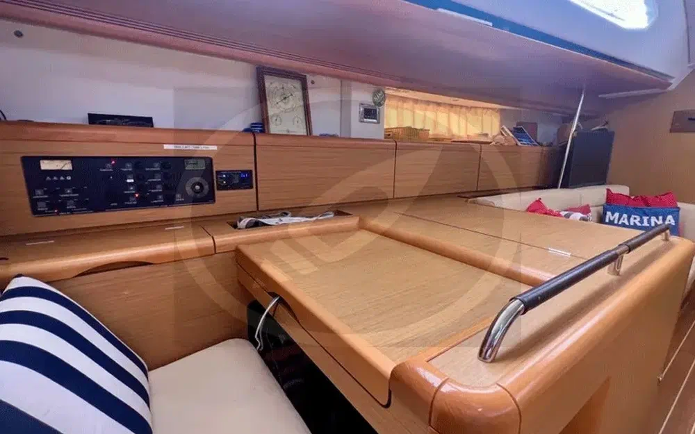 slider 13 Jeanneau Sun Odyssey 50 DS