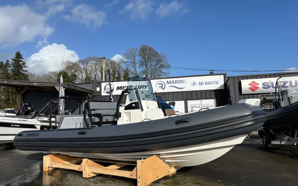 slider 6 Brig Navigator 20