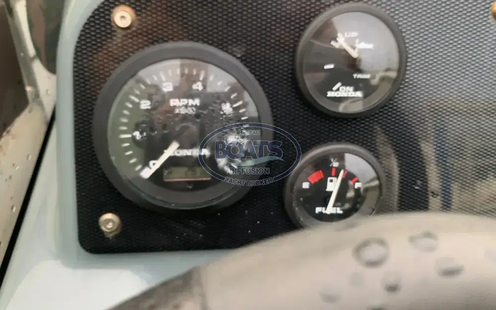 slider 12 Zodiac Pro Open 650