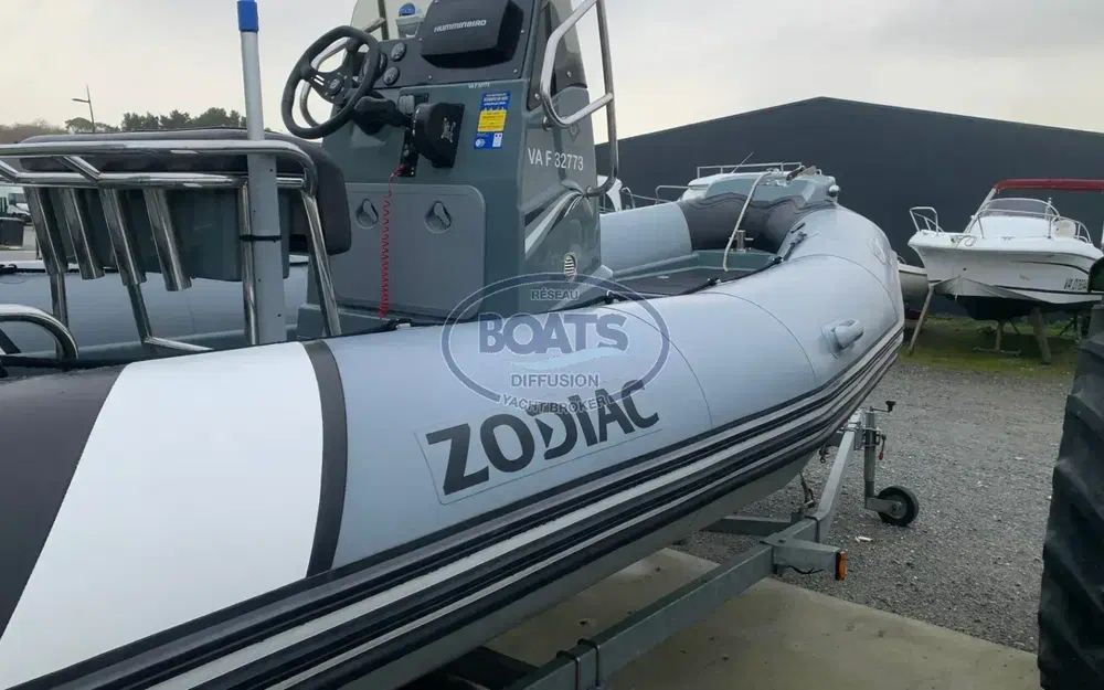 slider 1 Zodiac Pro Open 650