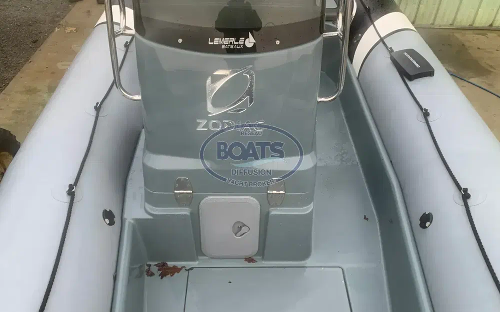 slider 4 Zodiac Pro Open 650