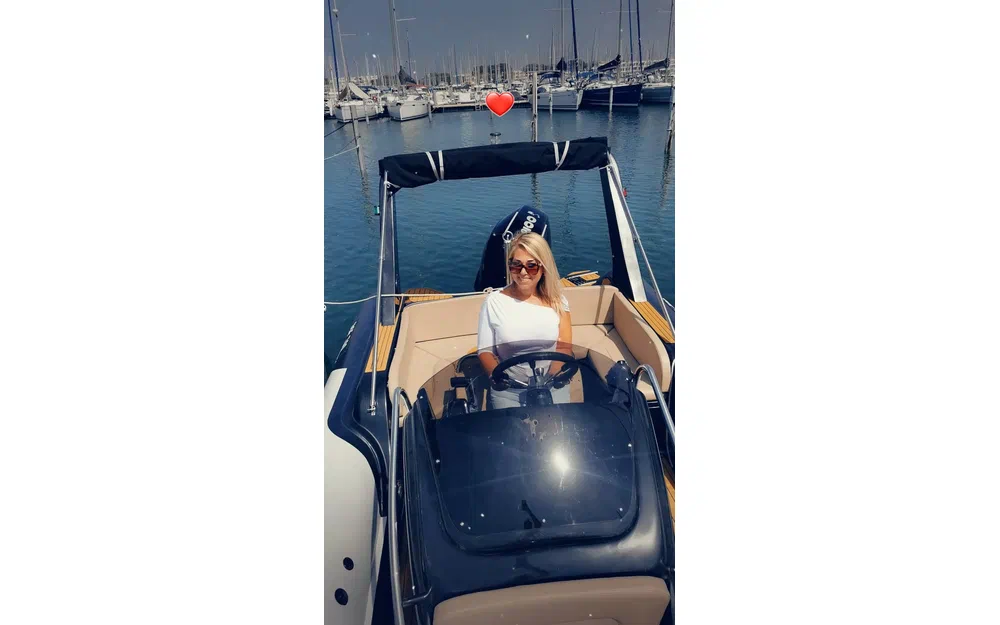 slider 4 Bateau Semi rigide DSF 700