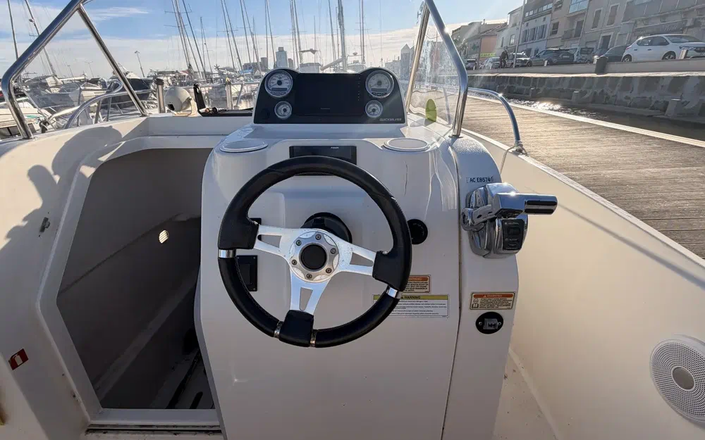 slider 3 Quicksilver 675 Open