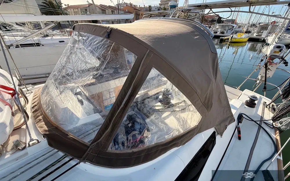 slider 17 Jeanneau Sun Odyssey 319