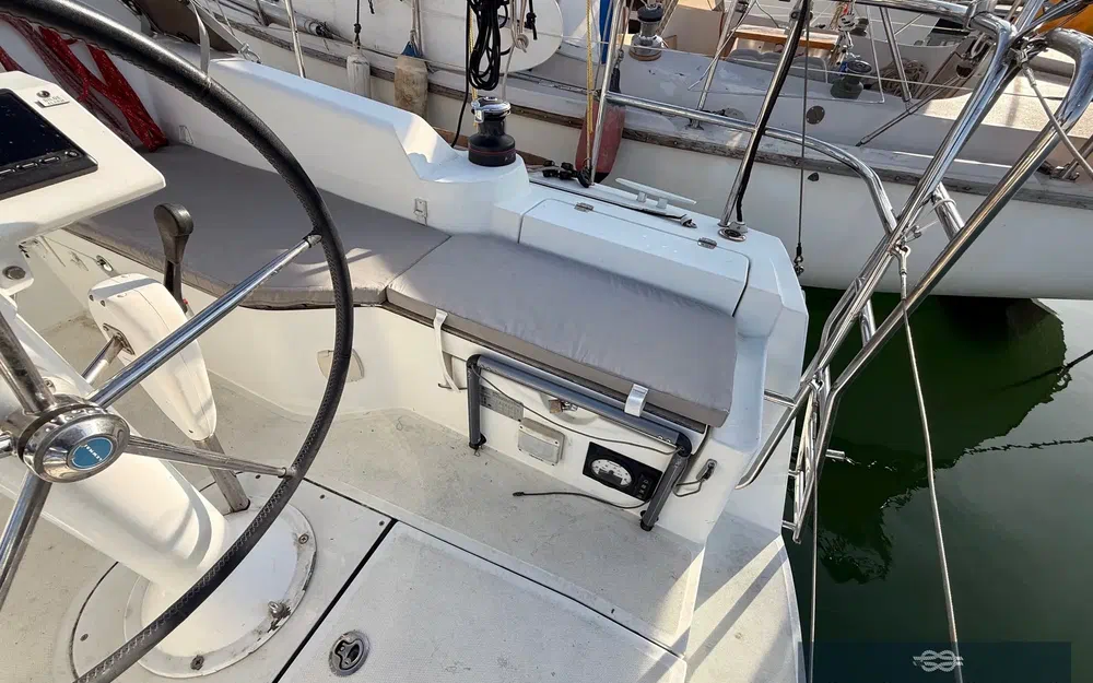 slider 19 Jeanneau Sun Odyssey 319