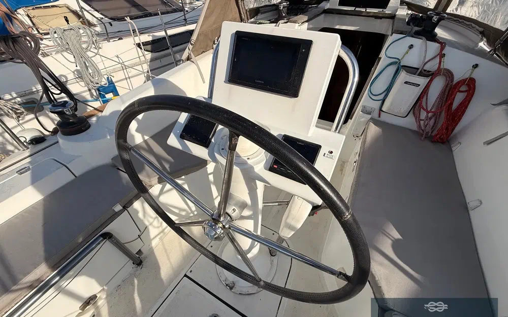 slider 21 Jeanneau Sun Odyssey 319