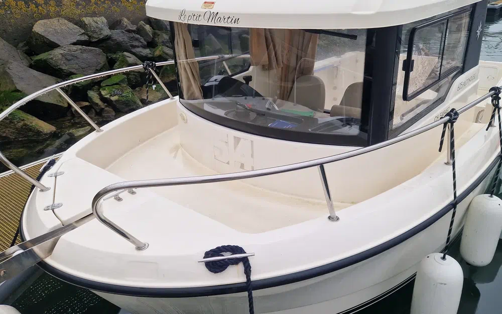 slider 5 Quicksilver Activ 605 Pilothouse