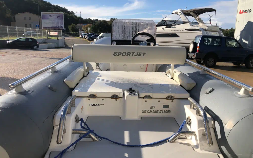 slider 9 Williams Performance Tenders Sportjet 400