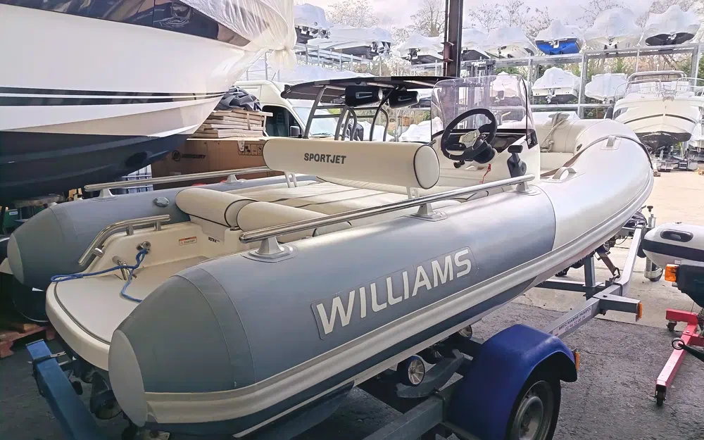 slider 1 Williams Performance Tenders Sportjet 400