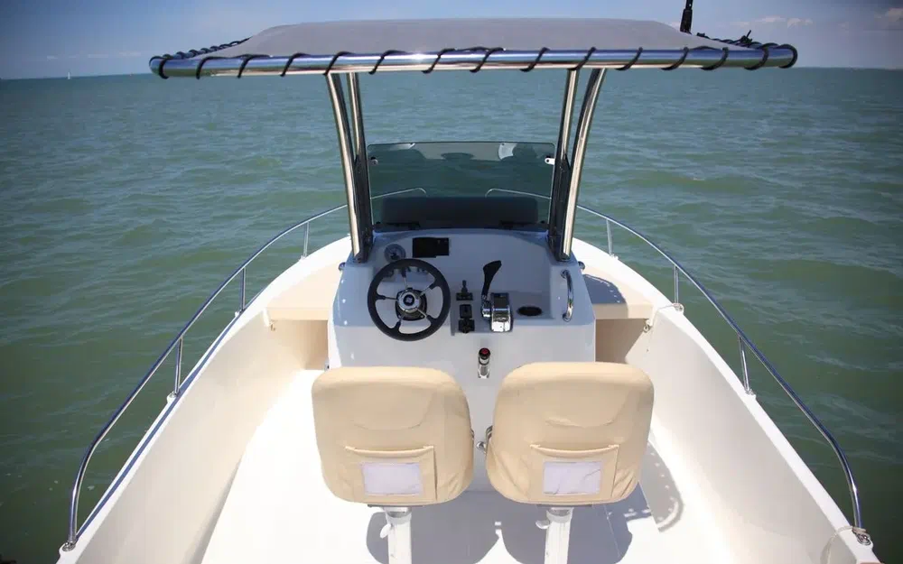 slider 5 Ocqueteau Ostrea 700 T-Top