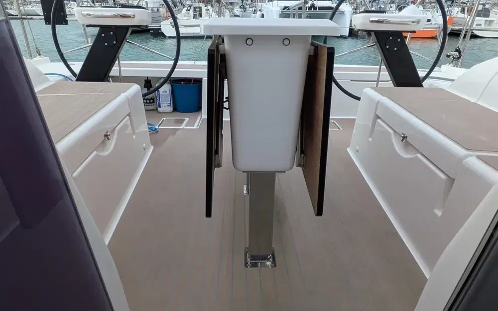 slider 5 Dufour 390 Grand Large