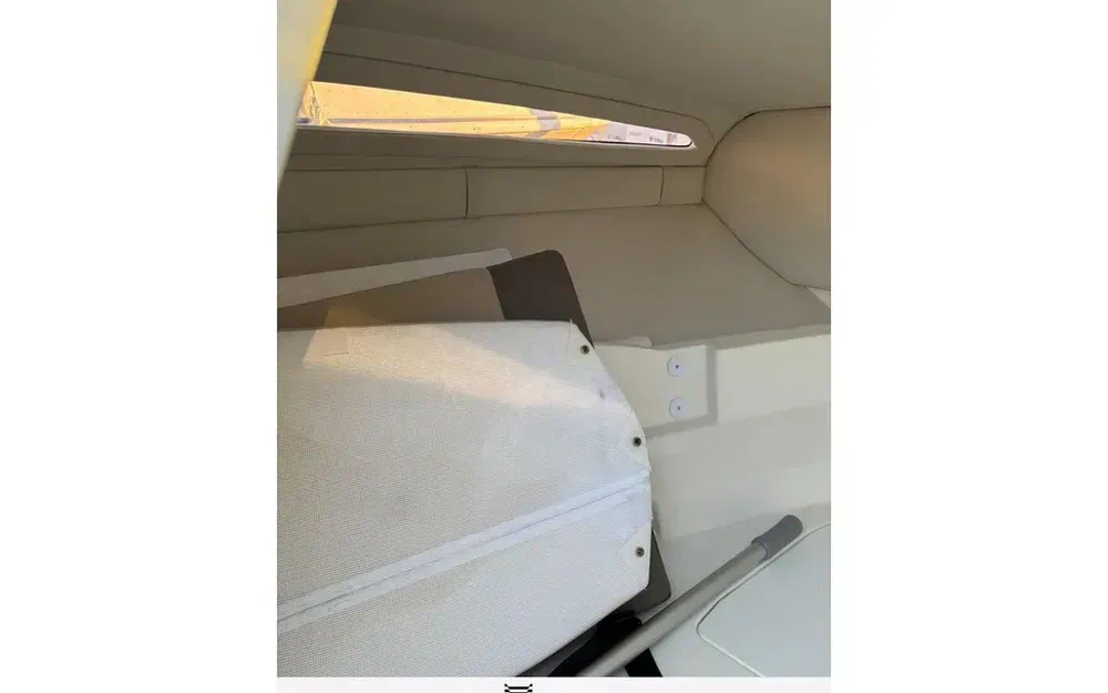 slider 10 Bayliner VR5 Cuddy OB