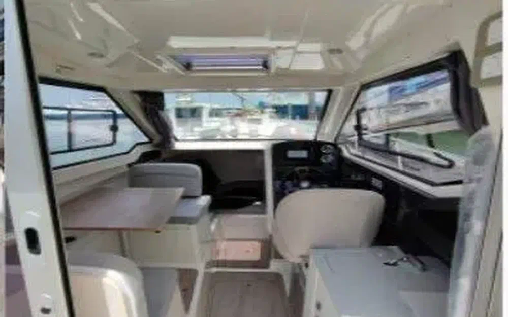 slider 10 Quicksilver Activ 675 Week-End