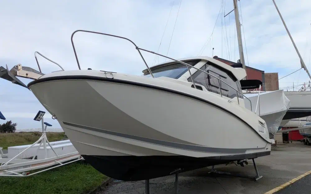 slider 5 Quicksilver Activ 675 Week-End