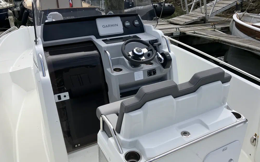 slider 5 Jeanneau Cap Camarat 7.5 CC Serie 3