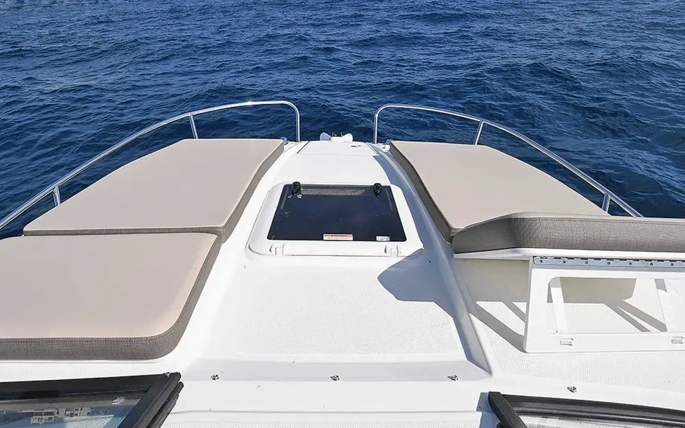 slider 10 Bayliner VR6 Cuddy