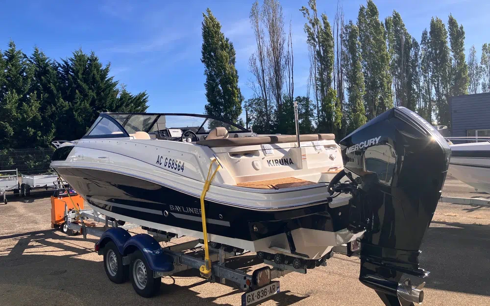 slider 3 Bayliner VR6 Cuddy