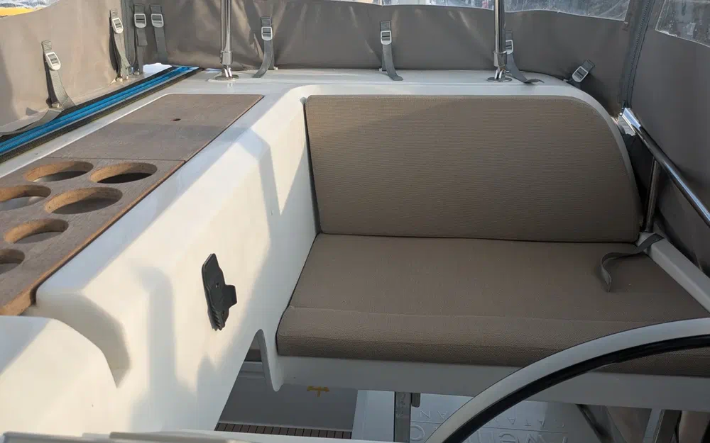 slider 21 Aventura Catamarans A37