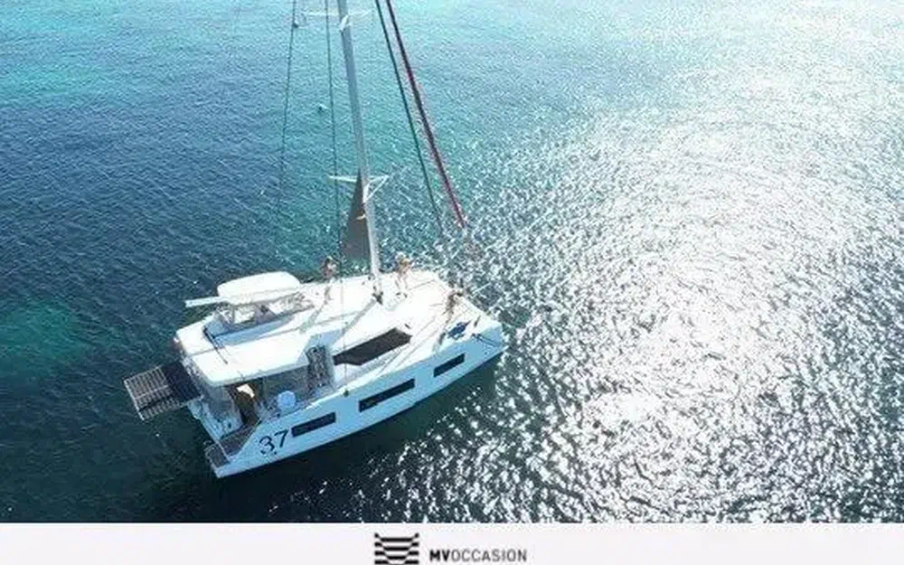 slider 2 Aventura Catamarans A37