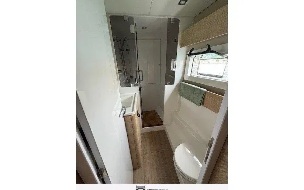 slider 8 Aventura Catamarans A37