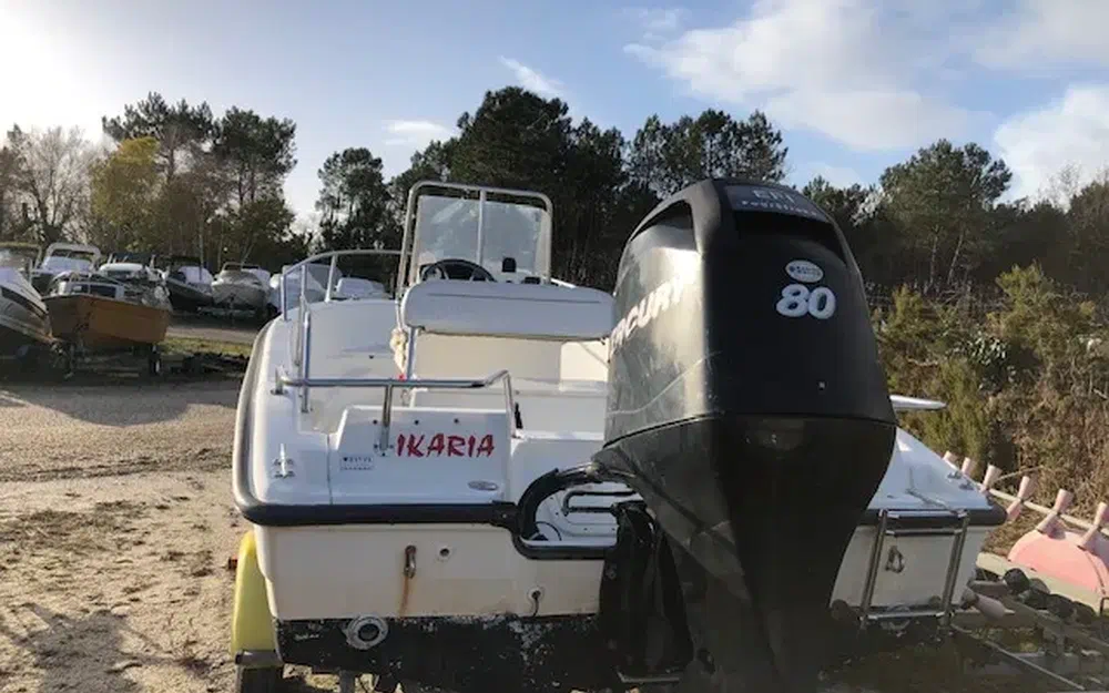 slider 2 Boston Whaler 16 Dauntless
