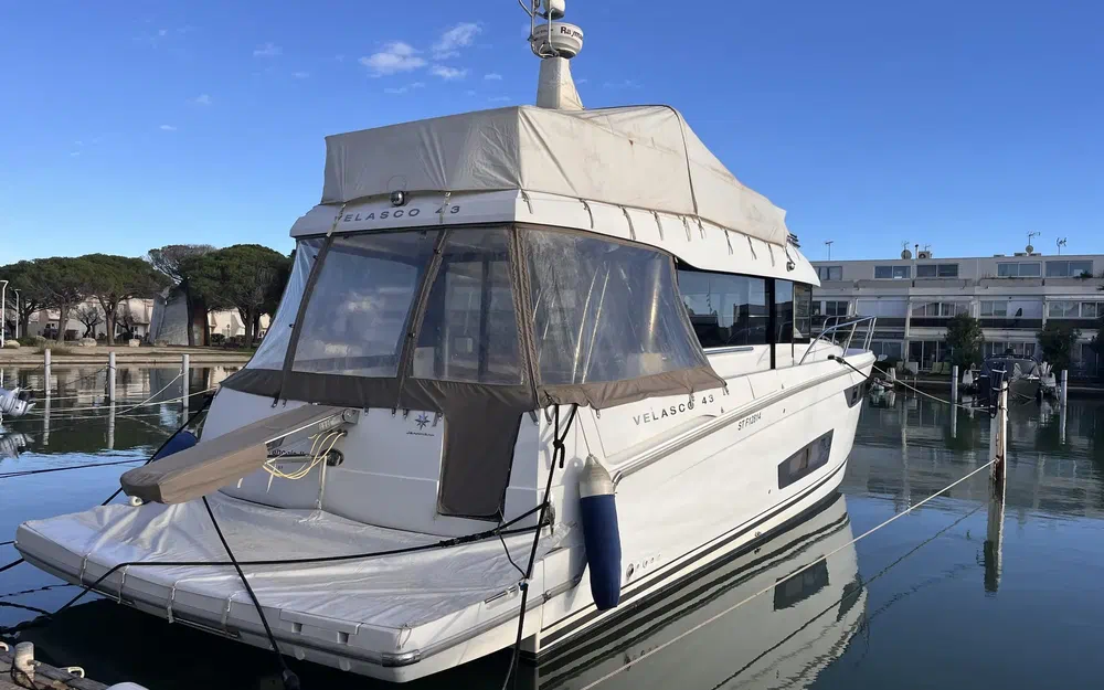 slider 0 Jeanneau Velasco 43