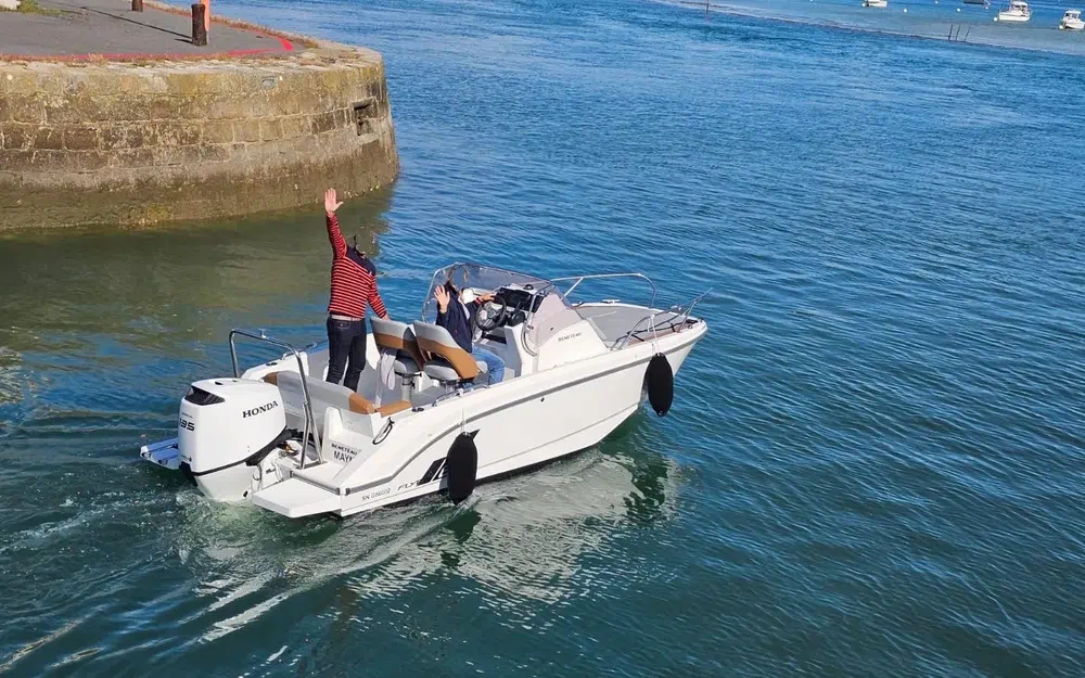 slider 0 Beneteau Flyer 6 SUNdeck