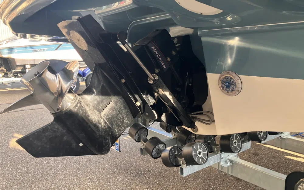 slider 11 Bayliner VR5E