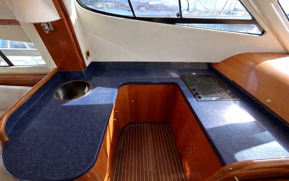 slider 1 Cranchi Atlantique 48