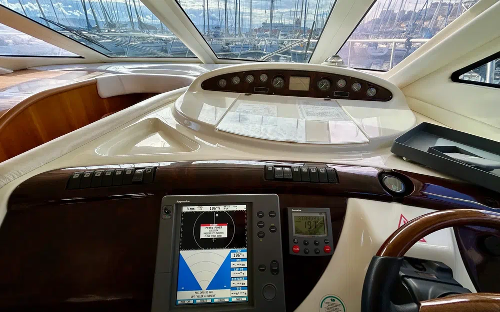 slider 7 Cranchi Atlantique 48