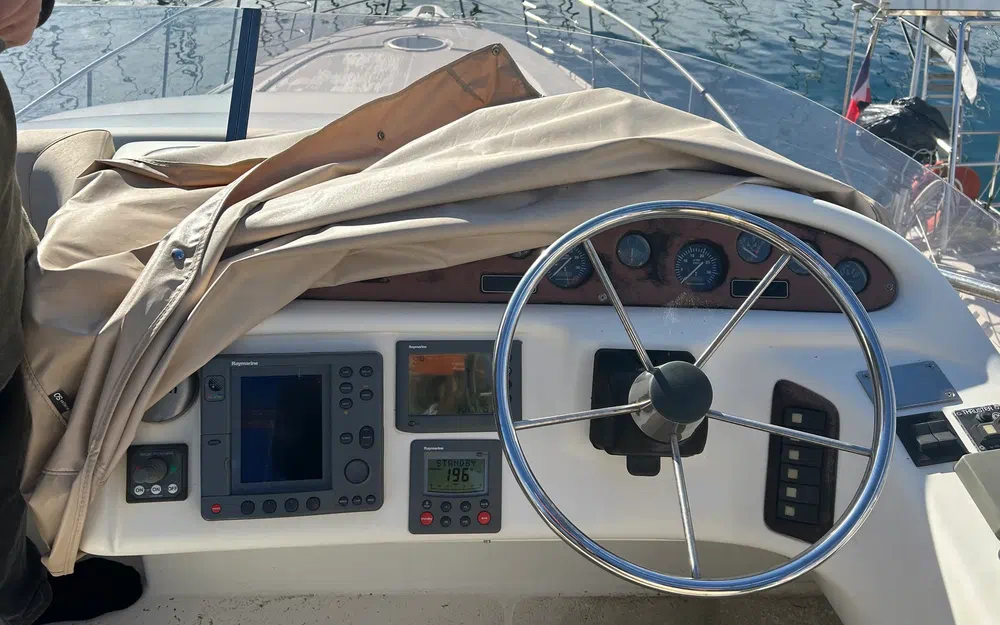 slider 11 Cranchi Atlantique 48