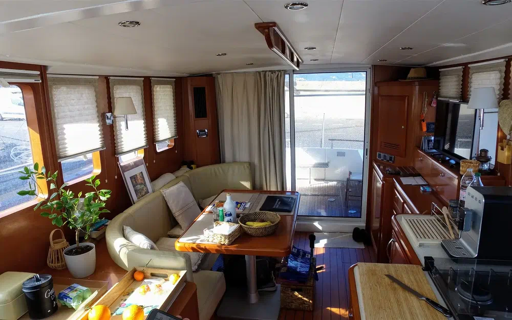 slider 12 Beneteau Swift Trawler 42