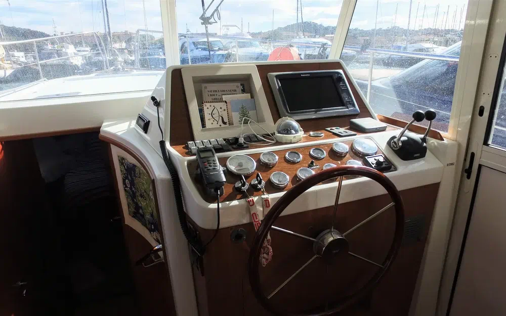 slider 17 Beneteau Swift Trawler 42