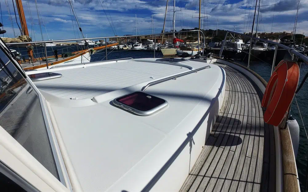 slider 7 Beneteau Swift Trawler 42
