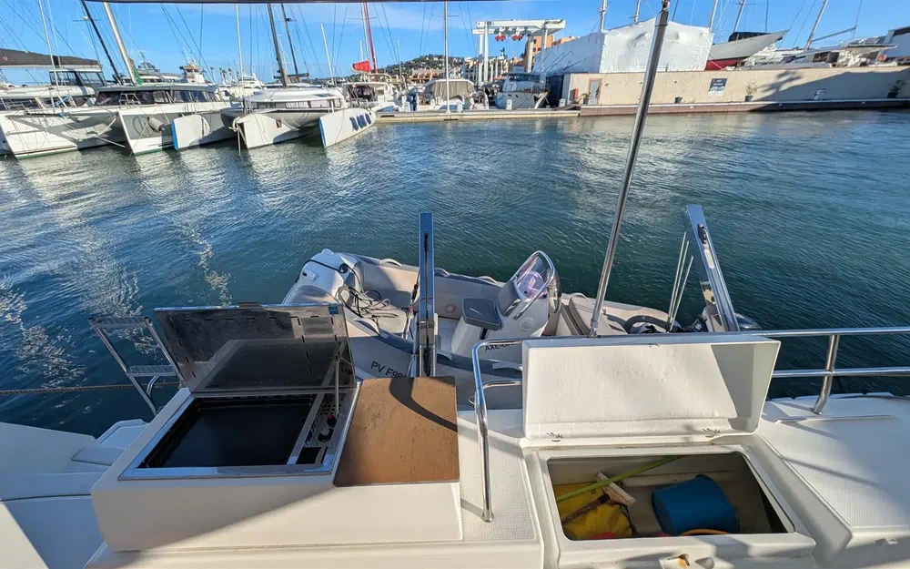 slider 6 Fountaine Pajot Astrea 42
