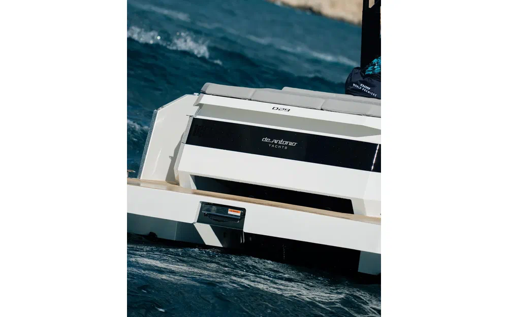 slider 13 De Antonio Yachts D29