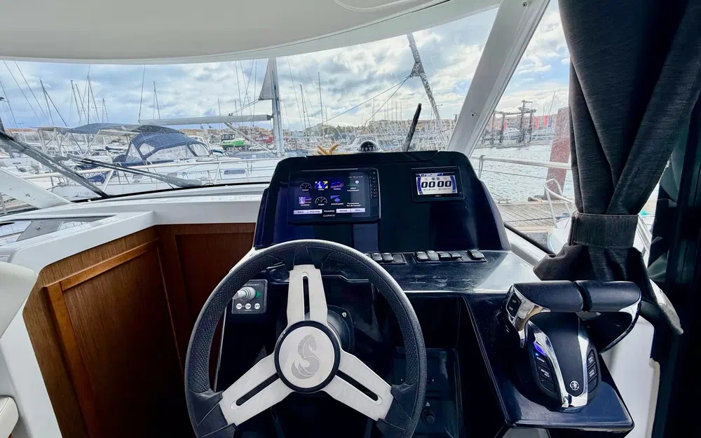 slider 14 Beneteau Antares 9 OB