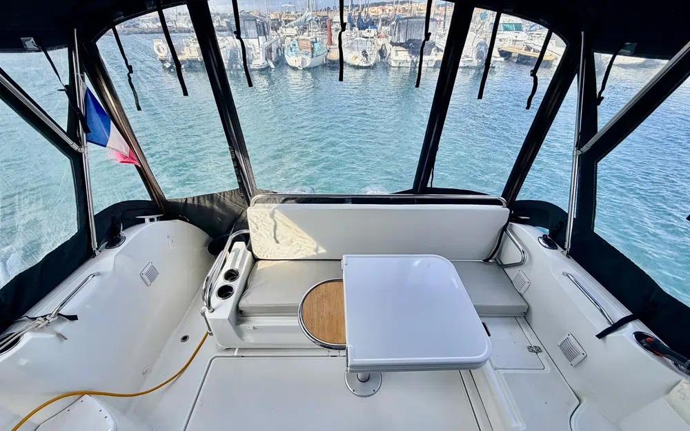 slider 3 Beneteau Antares 9 OB