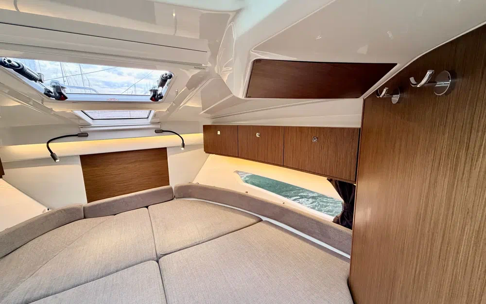 slider 18 Beneteau Antares 9 OB