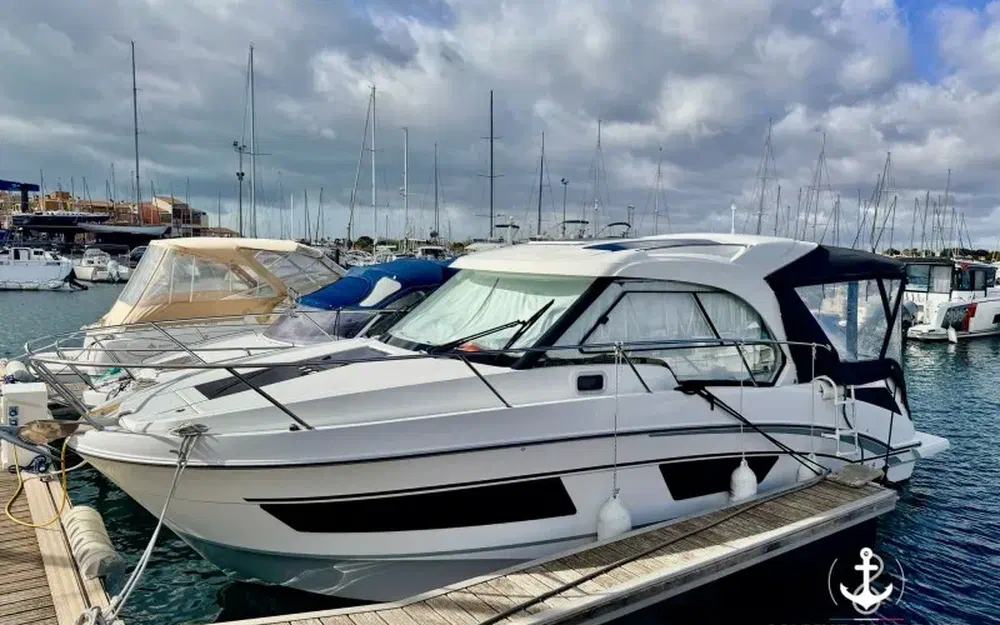 slider 0 Beneteau Antares 9 OB