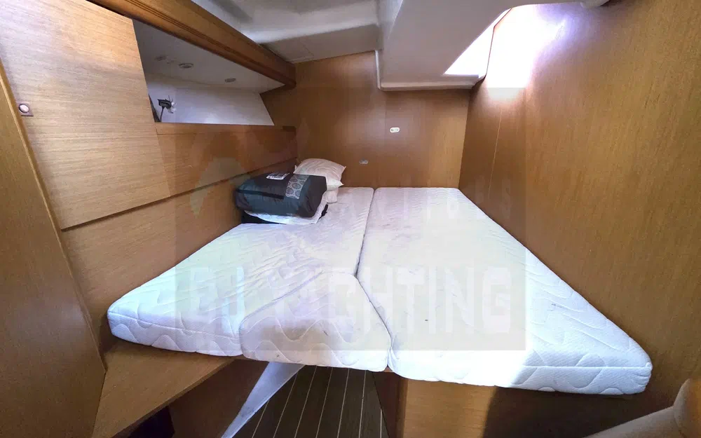 slider 23 Jeanneau Sun Odyssey 45 DS