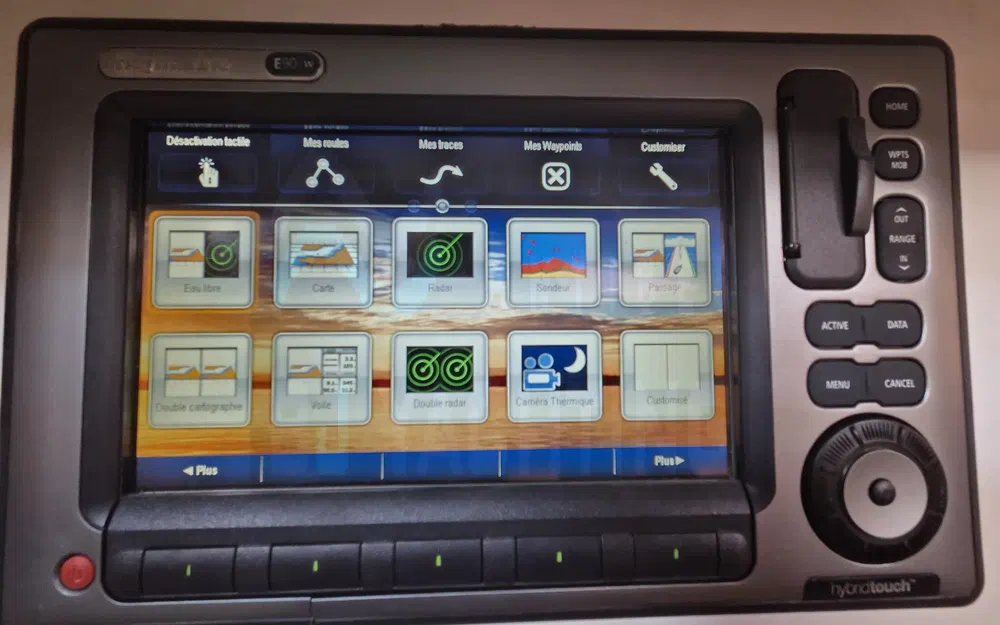 slider 26 Jeanneau Sun Odyssey 45 DS