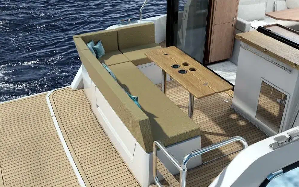 slider 3 Sealine C335