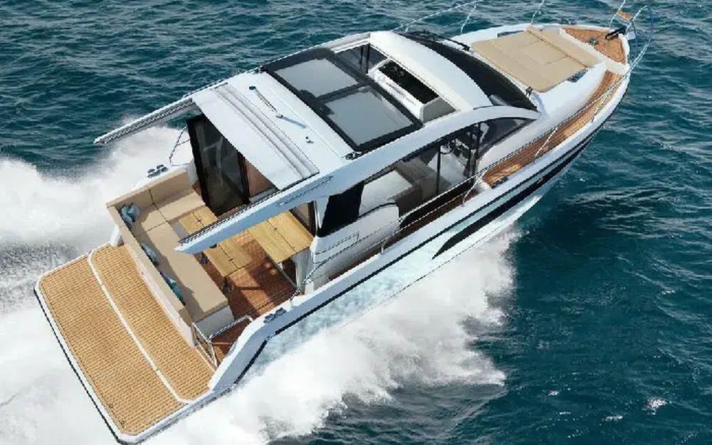 slider 5 Sealine C335