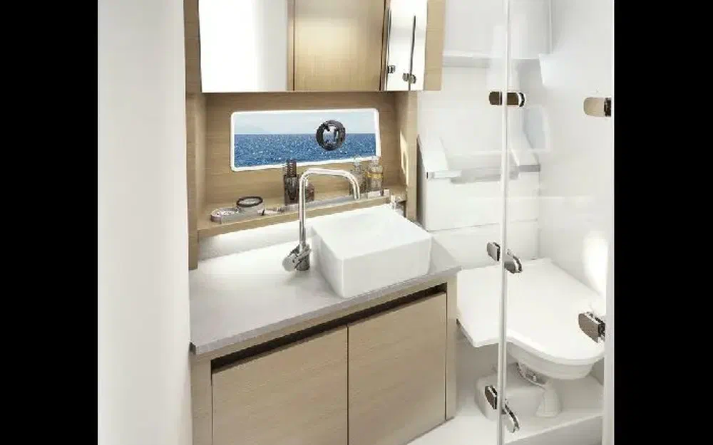 slider 7 Sealine C335